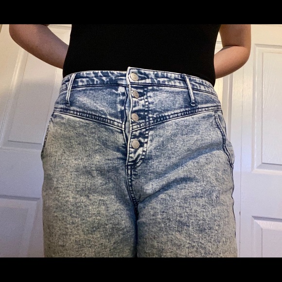 High Rise Jeans - Picture 2 of 4